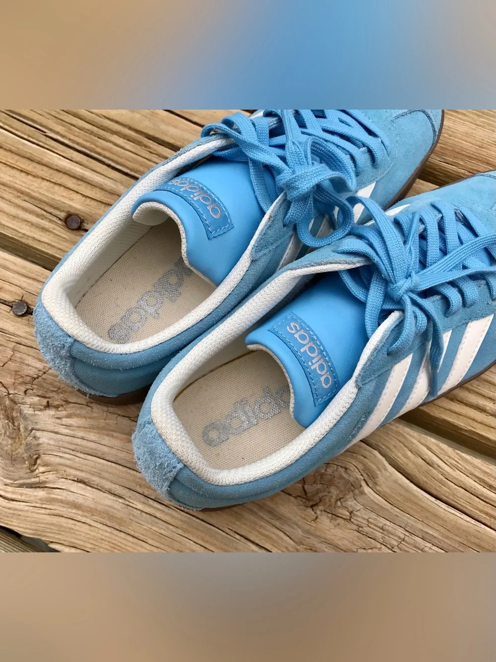 Mens 7 Womens 9 ADIDAS Light Robin Egg Blue Gum Bottom Lace Up Sneakers
